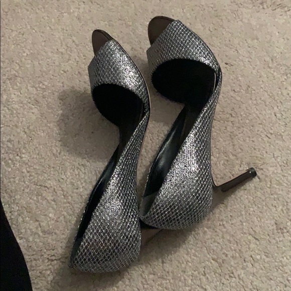 Shoes - Picture 4 of 4